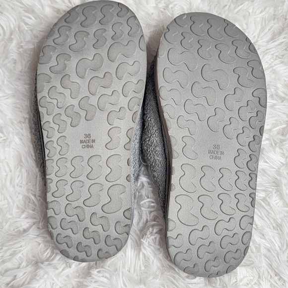 SKIMS HOTEL SLIPPER/ MOONSTONE/ NWOT/size 36 (5.5) - Picture 10 of 12